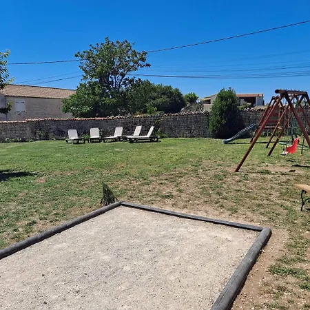 Hébergement de vacances Chez Mamisa Saint-Mande-sur-Bredoire